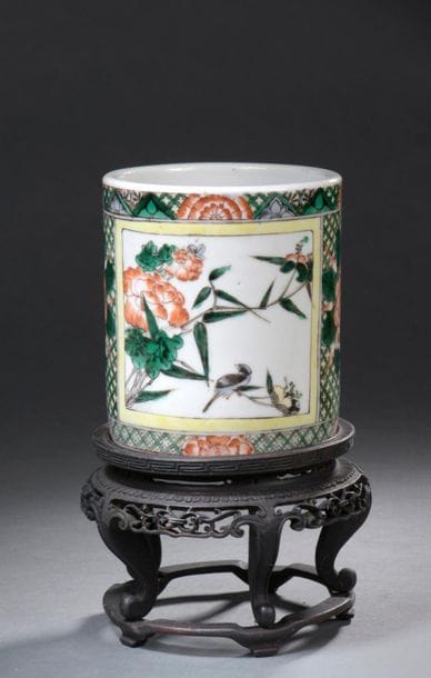 China, 19th century
Porcelain cylindrical...