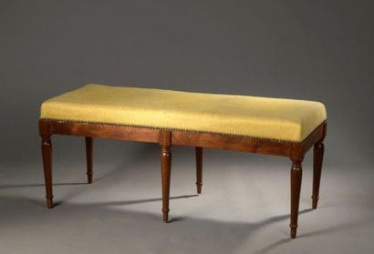Bench seat in mahogany and mahogany 
veneer...
