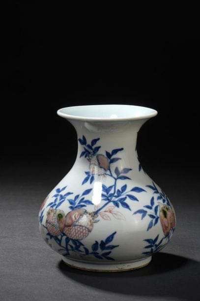 China, 19th century 
Baluster-shaped porcelain...