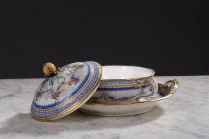 SEVRES, 18th century, 1781
Round bowl and...