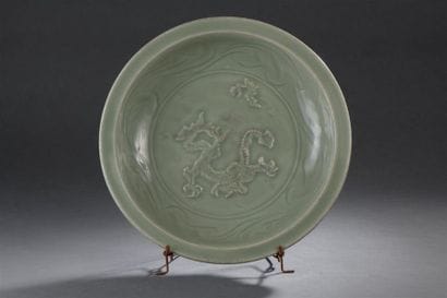 China, Yuan dynasty, 14th century
Round celadon...