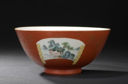 China, Qianlong period (1736-1795).
Porcelain...