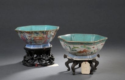 China, 19th century
Two porcelain bowls,...