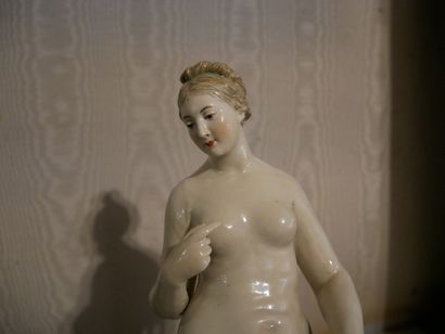 Rez-de-chaussée 

Probablement porcelaine...