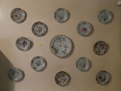 Rez-de-chaussée 

Lot de 12 assiettes en...