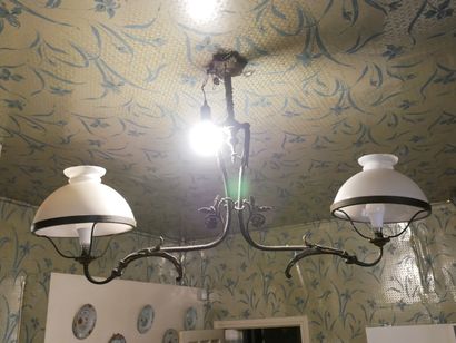 Rez-de-chaussée 

Suspension de billard en...
