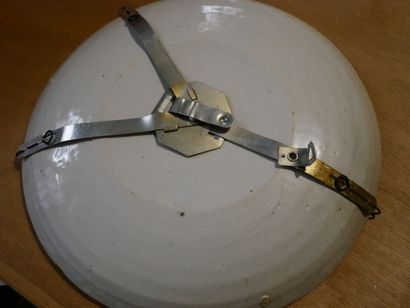 Rez-de-chaussée

Delft - Assiette en faïence...