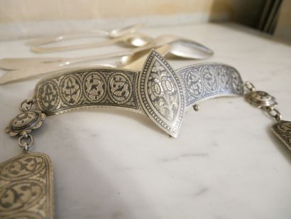 Rez-de-chaussée 

Lot d'objet en argent russe...