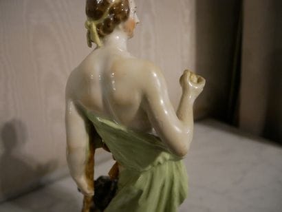 Rez-de-chaussée 

Probablement Meissen ou...