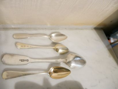 Rez-de-chaussée 

Lot d'objet en argent russe...