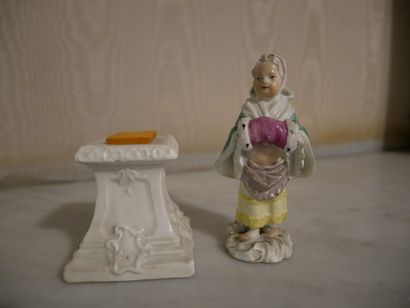 Rez-de-chaussée 

Meissen - Petite statuette...