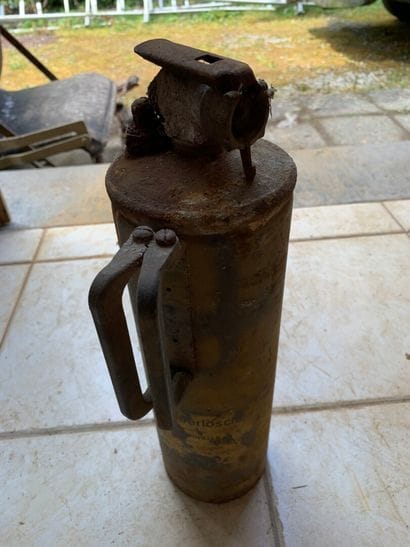 Extincteur de véhicule.