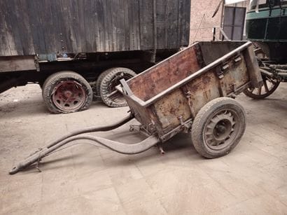 French Infantry trailer, iron, with opening...