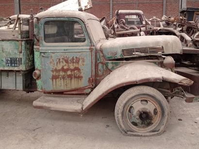 Ford Poissy flatbed truck, 4 x 2, 3.9 litre...