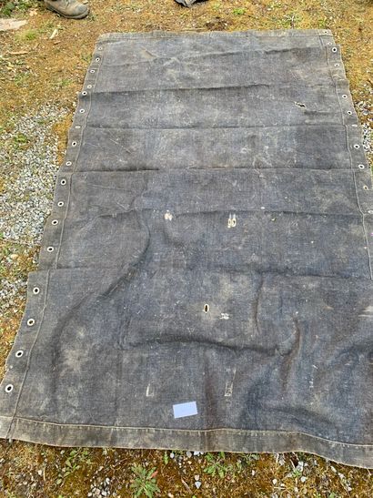 Trolley cover.