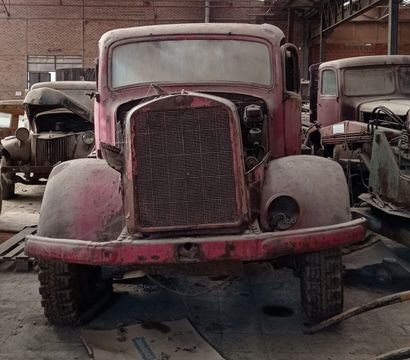 Mercedes flatbed truck, model L 4500 A, 4...