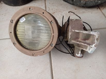 Tank light, with support.