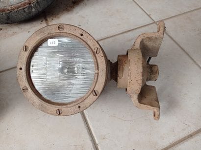 Tank light, with support.