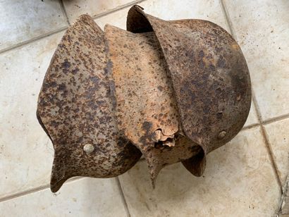 
Set of 4 helmet shells. In the state

