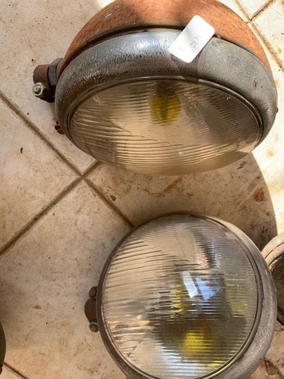 Pair of Bosch headlights. Ø of the glasses...