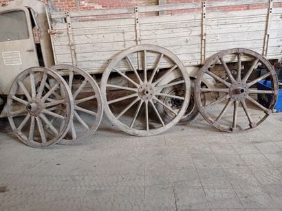 Set of 4 cart wheels, wooden.