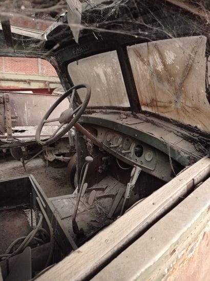 Henschel tipper truck, 4 x 2, 6 cylinder...