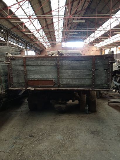 Henschel tipper truck, 4 x 2, 6 cylinder...