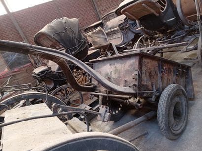 French Infantry trailer, iron, with opening...