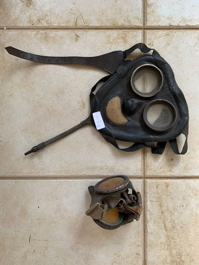 Lot de 2 paires de lunettes dont une avec...