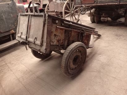 French Infantry trailer, iron, with opening...