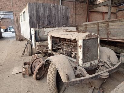 Mercedes truck, type LG 3000, 6 x 4, 6-cylinder...