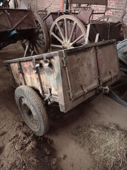 French Infantry trailer, iron, with opening...
