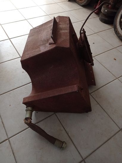 Semi-tracked fuel tank.