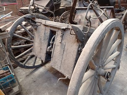 
Artillery box, made of iron and wood. 




152...