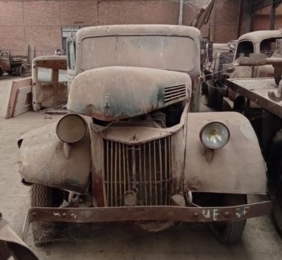 Ford Poissy flatbed truck, 4 x 2, 3.9 litre...
