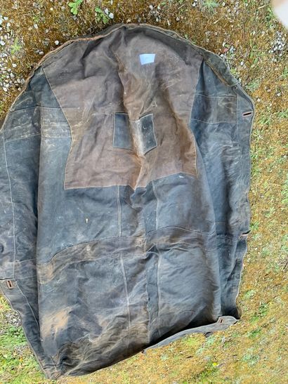 Trolley cover.