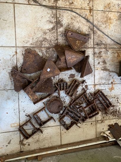 Batch of semi-tracked pieces.