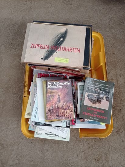 Lot de livres, revues, manuels et divers...