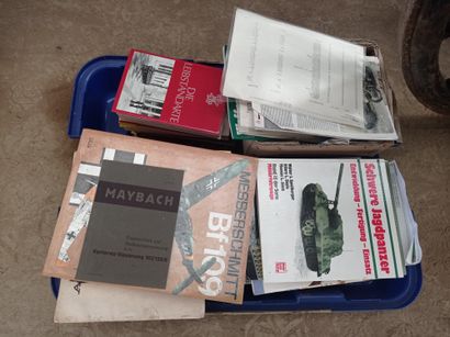 Lot de livres, revues, manuels et divers...