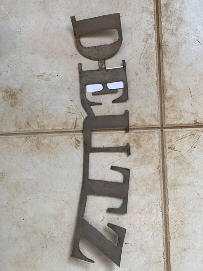 Radiator emblem for Deutz trucks.