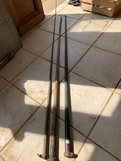 Set of 3 vehicle antenna strands.