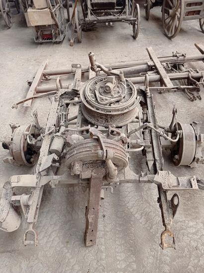 Front axle with two hubs.