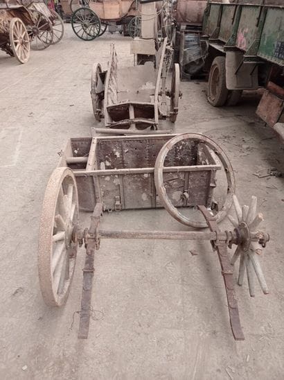 Chariot hippomobile, modèle If 9, à essieu...