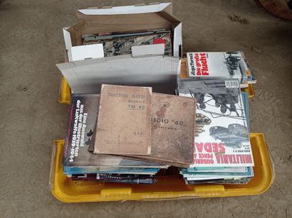 Lot de livres, revues, manuels et divers...