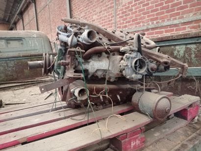 
Ford V8 engine 
