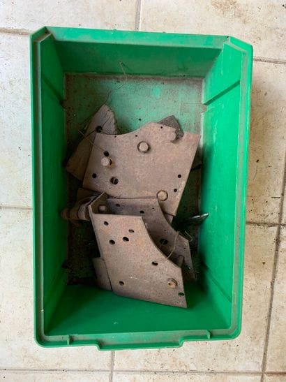 Pair of vehicle windscreen supports.