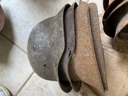 Set of 4 helmet shells. In the state