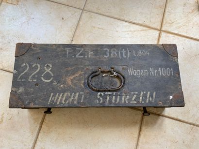 Empty box for 38 t optics.