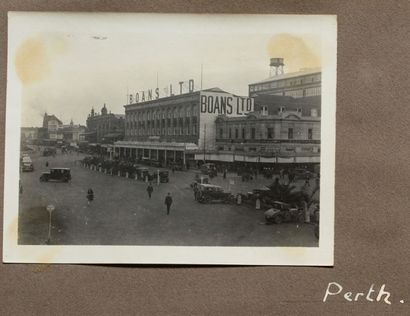 Passengers of the Cruiser Berlin

TWO ROUND-THE-WORLD...