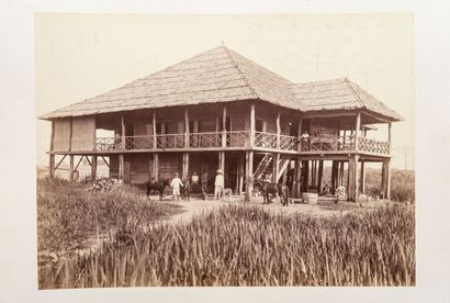 Young Dutch traveller

EXPEDITION AND STAY,...